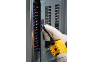 Fluke TPAK ToolPak™ Magnetic Meter Hanger - Image 3